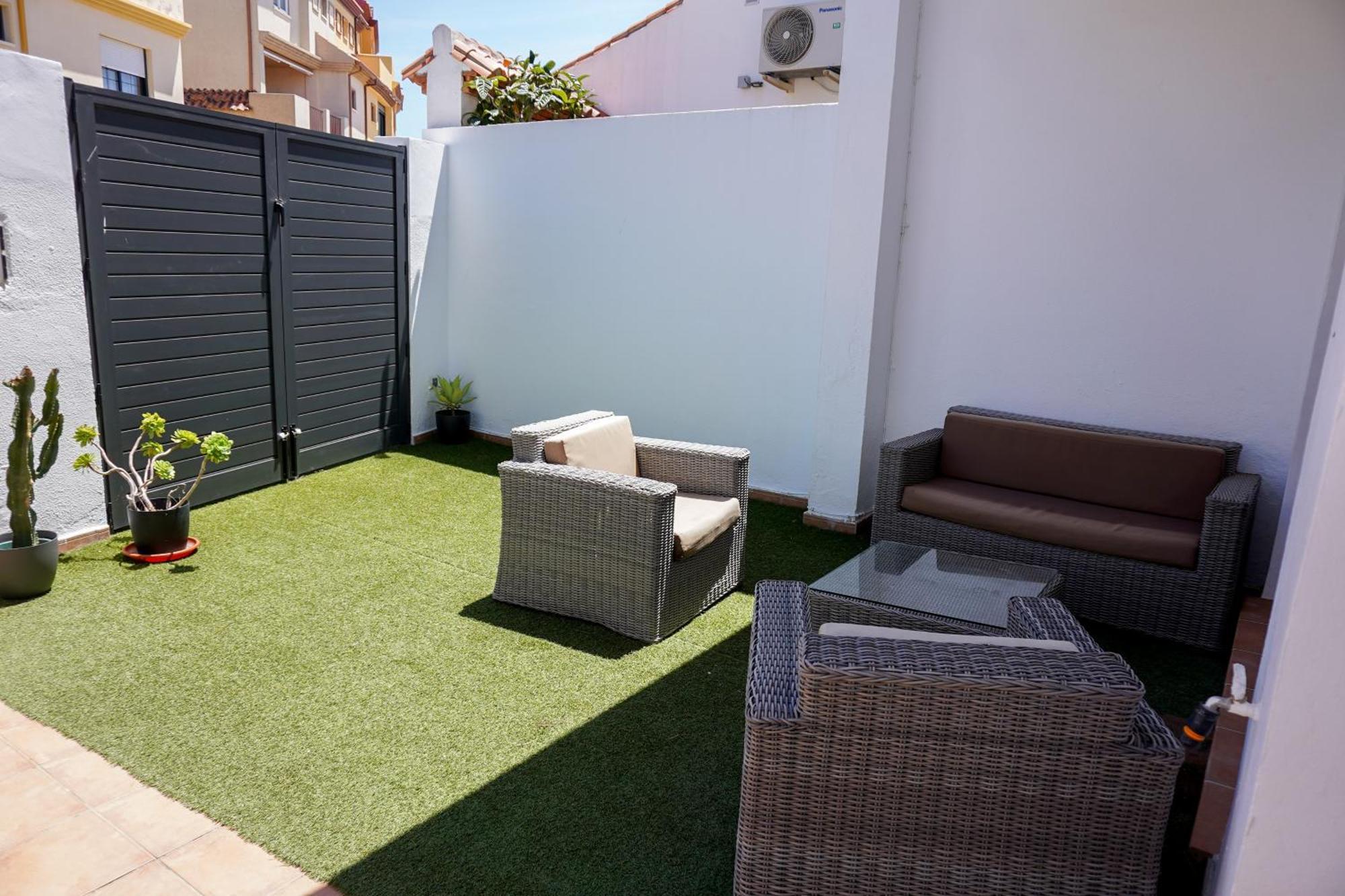 Family House 5 Min Walk To The And Old Town *
