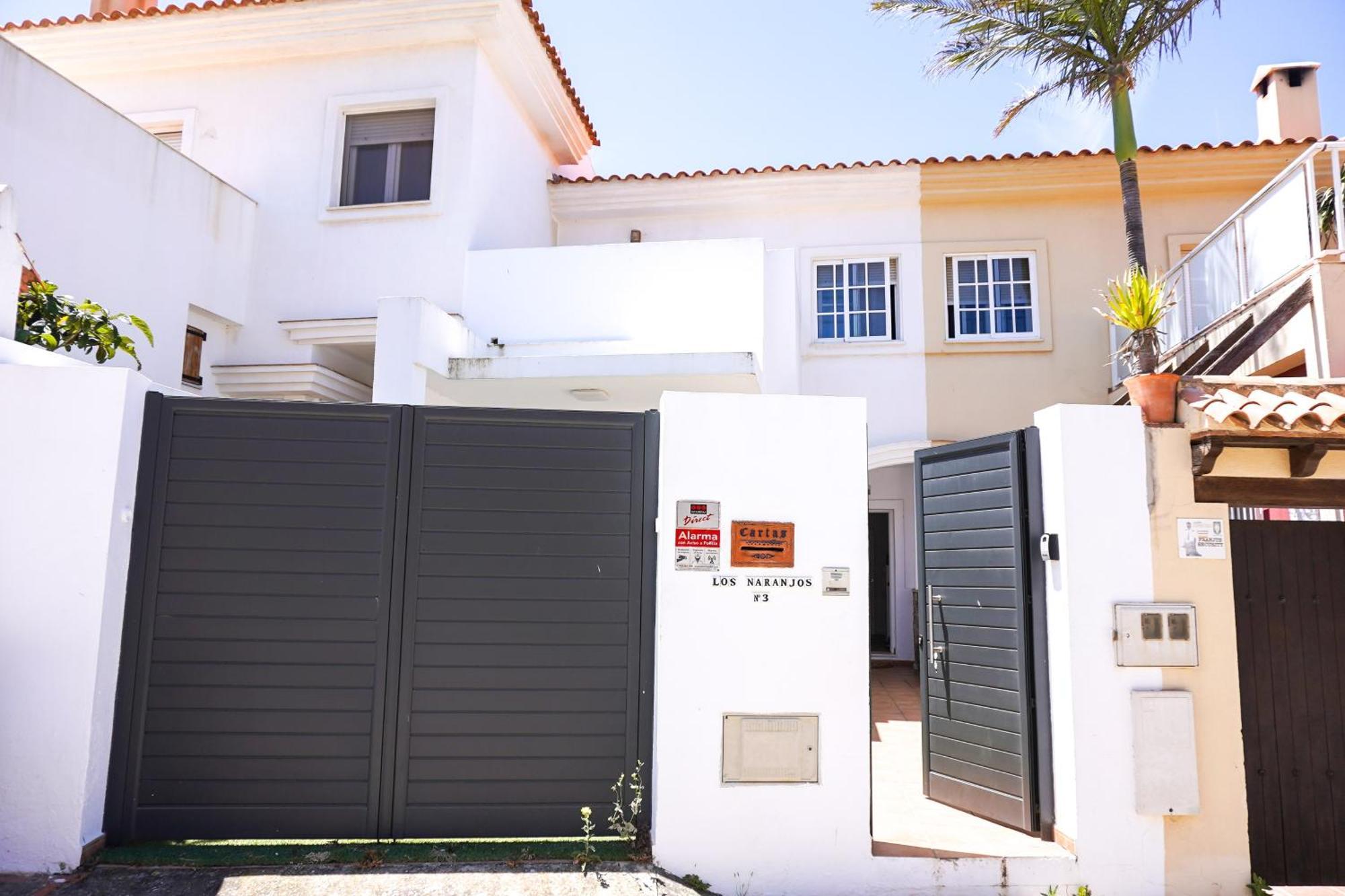 Family House 5 Min Walk To The And Old Town Chalet *